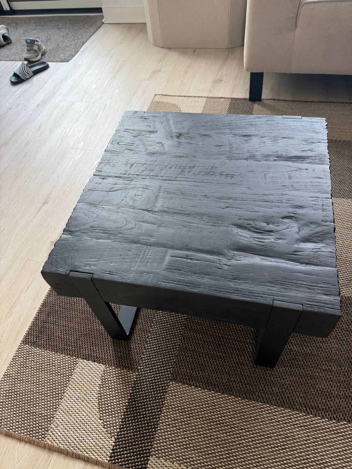 Zwarte Salontafel met Robuust Houten Blad en Metalen Poten, 100 tot 150 cm, Zo goed als nieuw, Rechthoekig, Overige houtsoorten