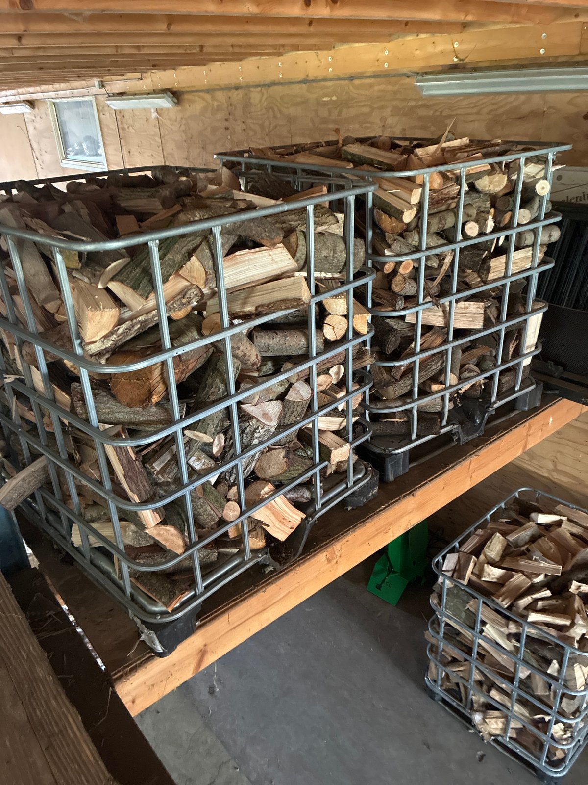 Brandhout - Diverse Houtsoorten in IBC-containers, Tuin en Terras, 3 tot 6 m³, Ophalen, Overige houtsoorten, Blokken