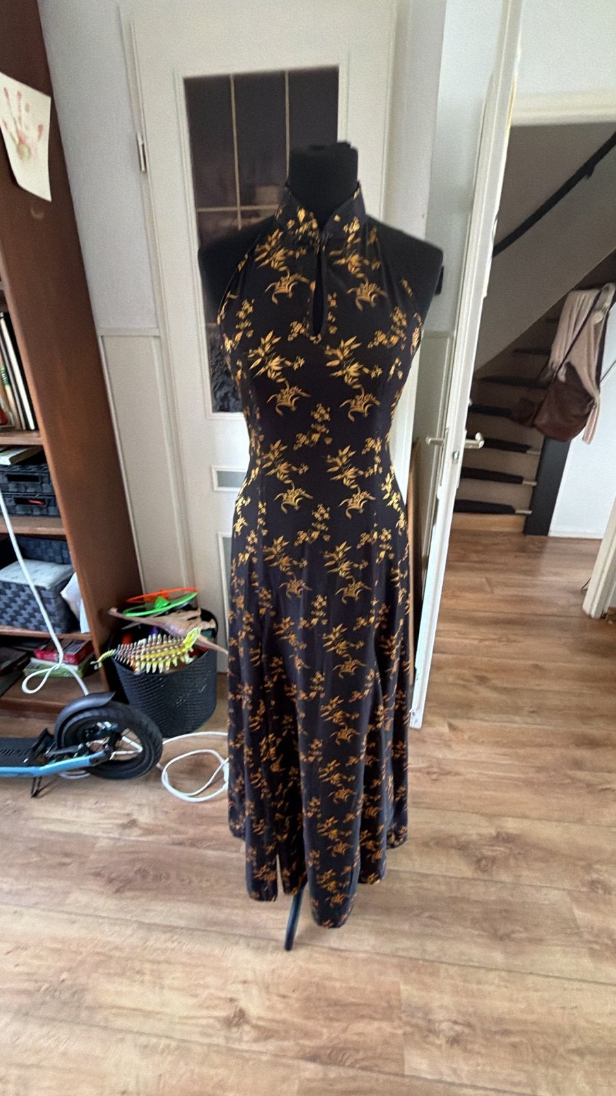 Handgemaakte 100% zijden jurk XS - Thu Thuy Silk Hoi An, Zwart, Ophalen of Verzenden, Zo goed als nieuw, Maat 34 (XS) of kleiner