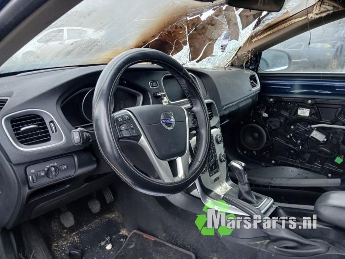 Kilometerteller KM van een Volvo V40