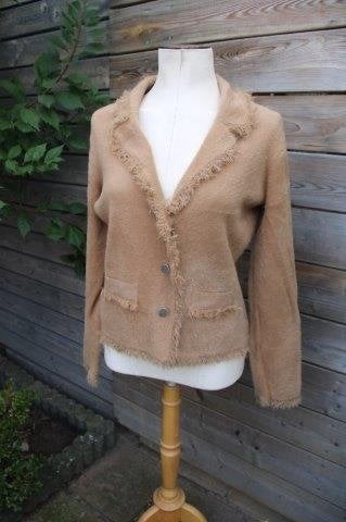 Vest bruin OUI mt 36 Winter ( Valt groter) Vaste prijs, Ophalen of Verzenden, Zo goed als nieuw, Maat 38/40 (M), Bruin