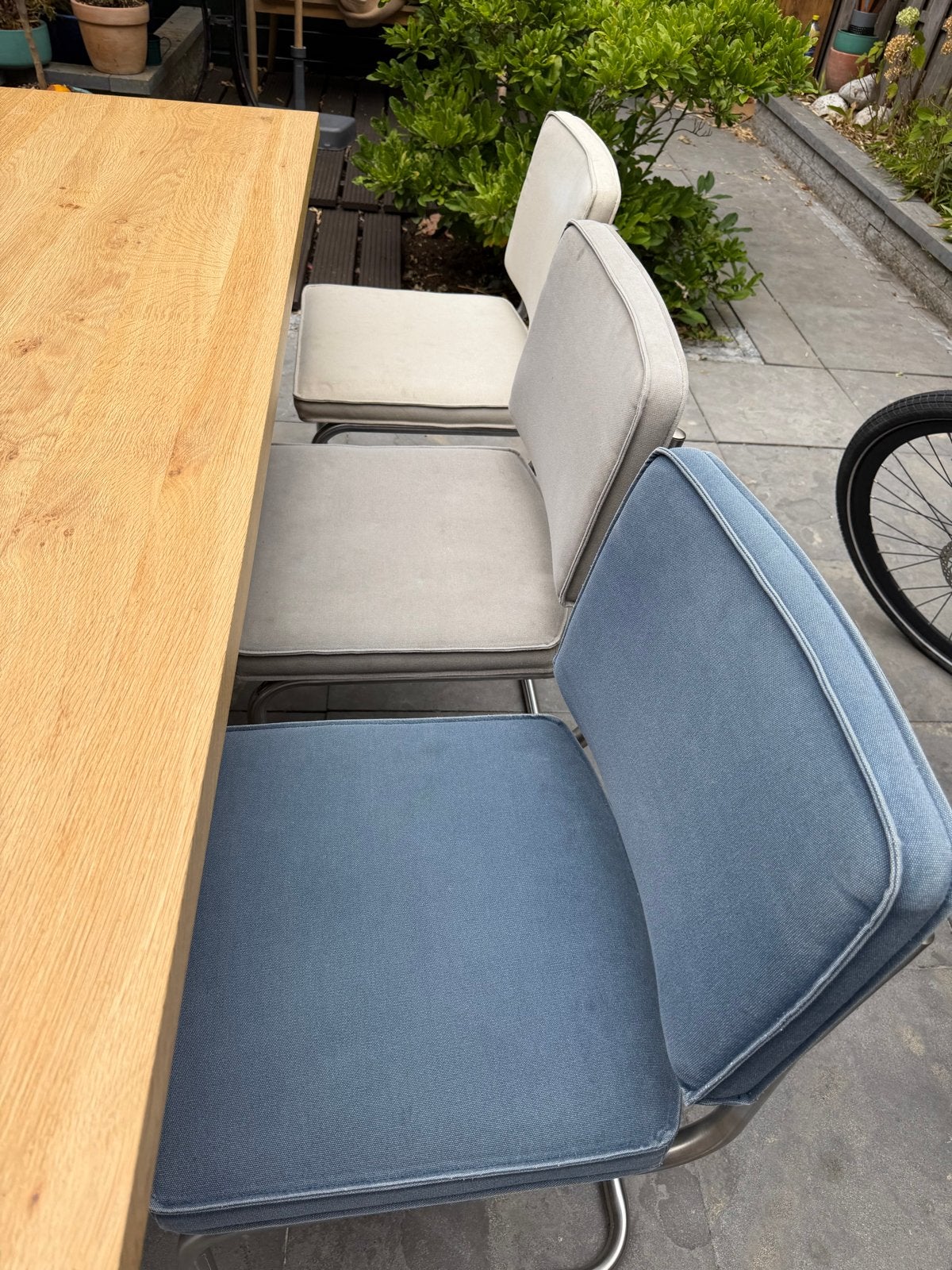 Eettafel met 6 (Zuiver) stoelen (massief hout), Ophalen, Gebruikt, Eikenhout, 50 tot 100 cm