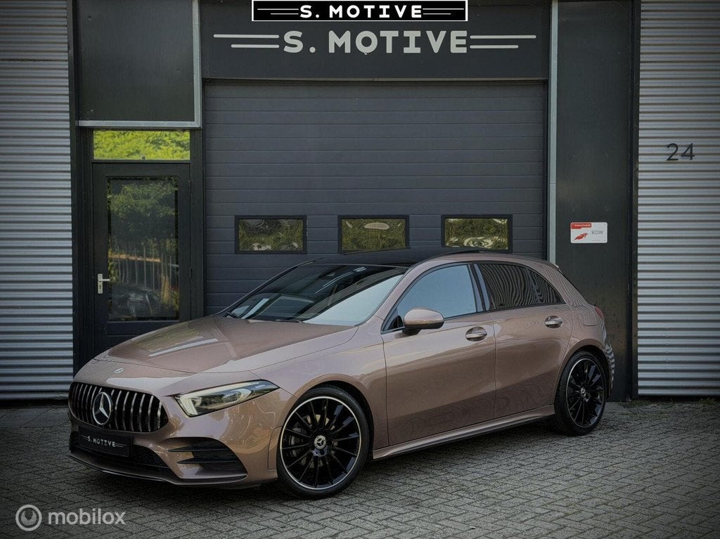 Mercedes A-klasse 180 AMG, Memory, Pano, Sfeer, Rose, Burmes, Auto's, 136 pk, Gebruikt, Zwart, 4 cilinders