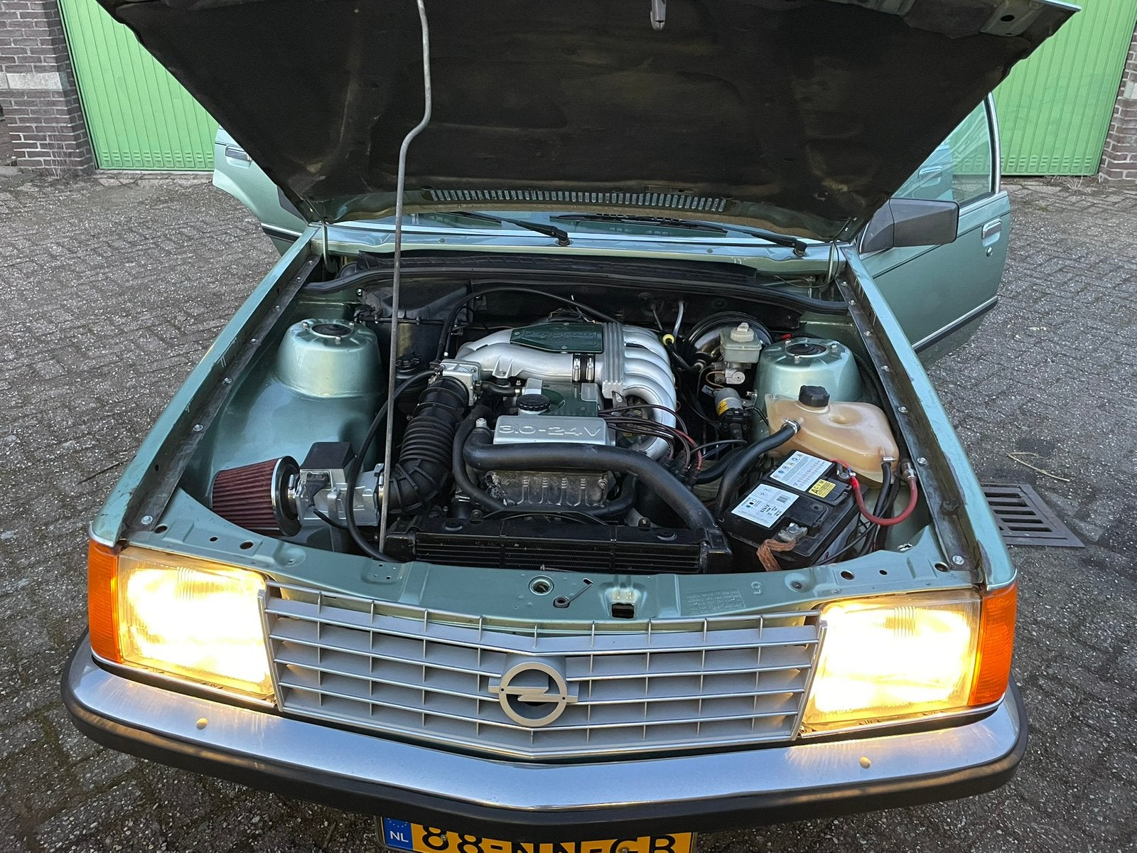 Opel Senator 3.0 24V Dual Ram AUT 1978, foto 3