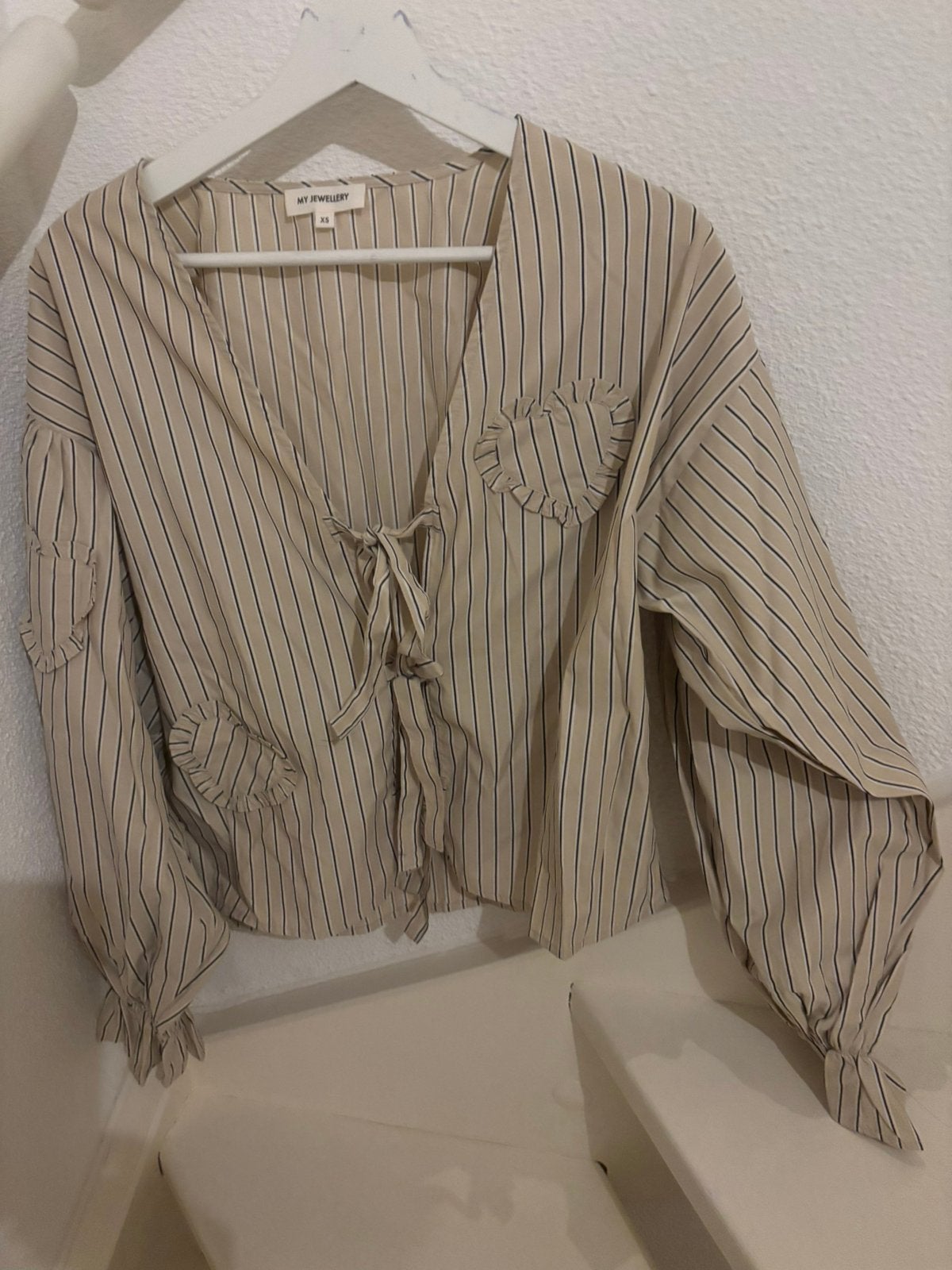 Blouse met strikjes&hartjes My Jewellery XS, Kleding | Dames, Ophalen of Verzenden, Nieuw, Maat 34 (XS) of kleiner, Beige