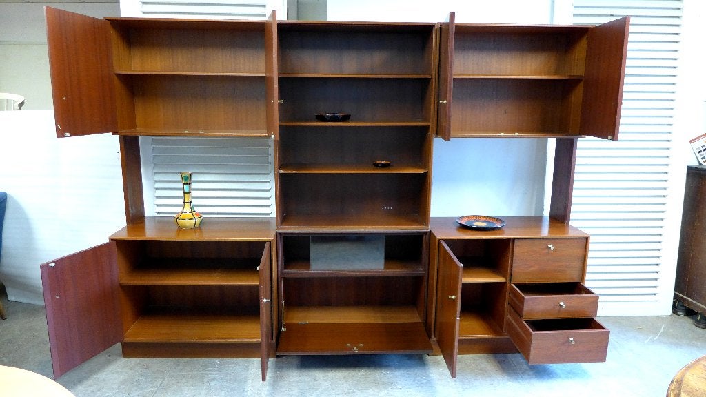 Foto 20 van Prachtige vintage werkbank toonbank  ladekast