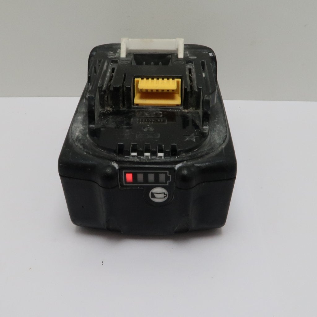 Makita 18V 5.0Ah Lithium ION Accu | Redelijke Staat, Makita, Zo goed als nieuw, Support@makita.com, Makita Corporation, 3-11-8, Sumiyoshi-cho, 
Anjo, Aichi 446-8502
Japan