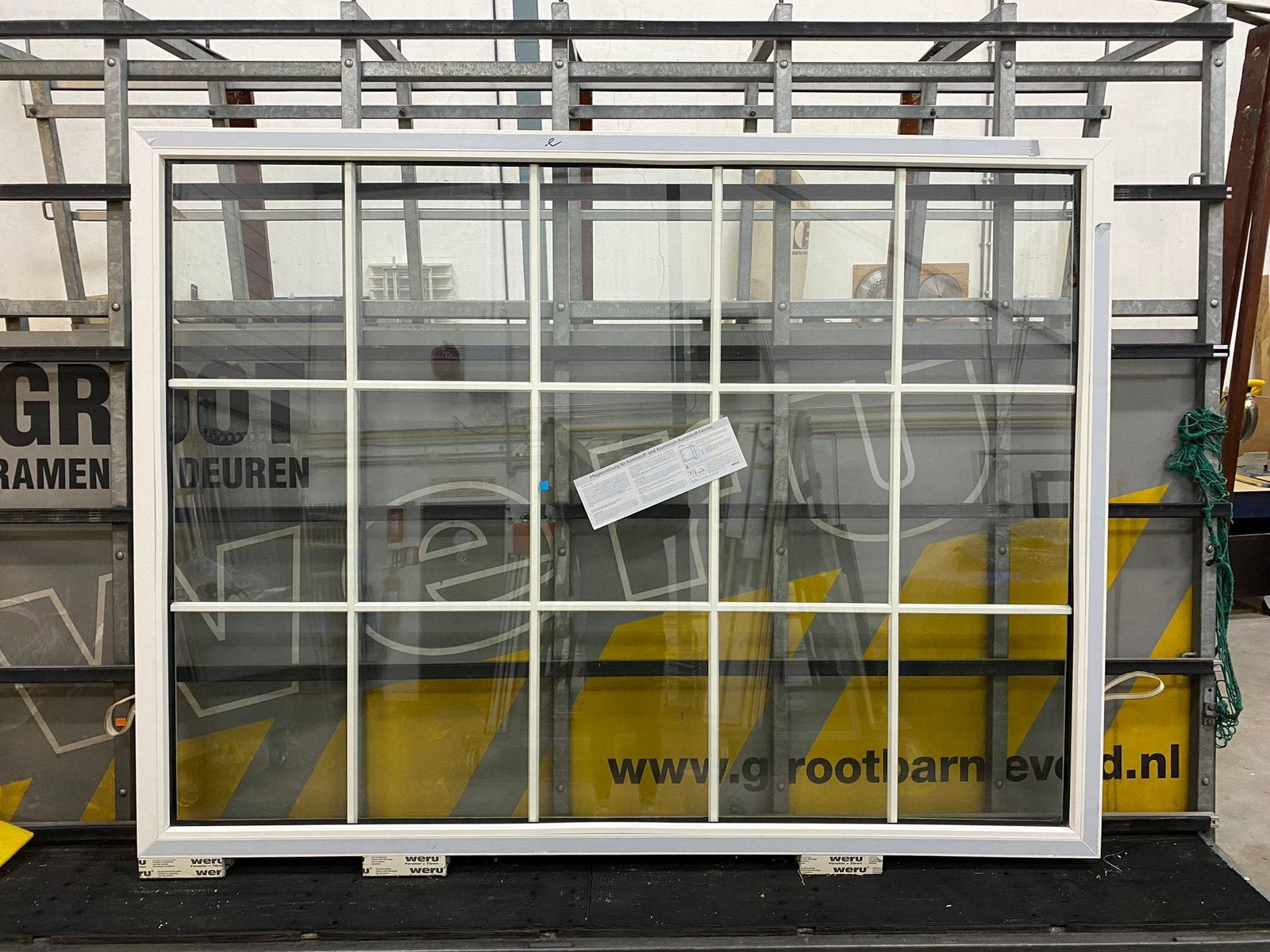 Nieuw Weru Raamkozijn met Opgelegde Roede Wit Houtnerf, Doe-het-zelf en Verbouw, Ophalen, Kunststof, Nieuw, 150 tot 225 cm