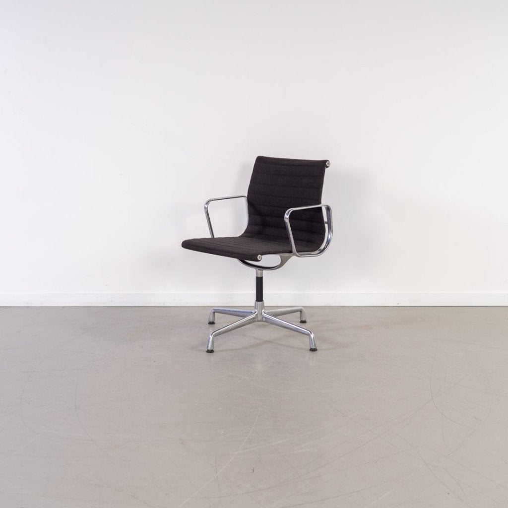 Vitra Eames EA 104 Stoel Zwart Hopsak - Chroom, Niet ingevuld, Nieuw, Niet ingevuld, Niet ingevuld