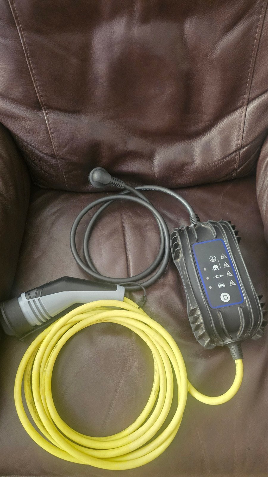 VW AG EV-laadkabel 230V 10A (Mode 2) - Type 2, Auto-onderdelen, Elektronica en Kabels, Ophalen of Verzenden