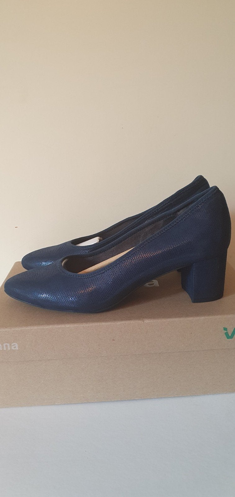 Pumps donkerblauw vegan maat 40, Ophalen of Verzenden, Nieuw, Blauw