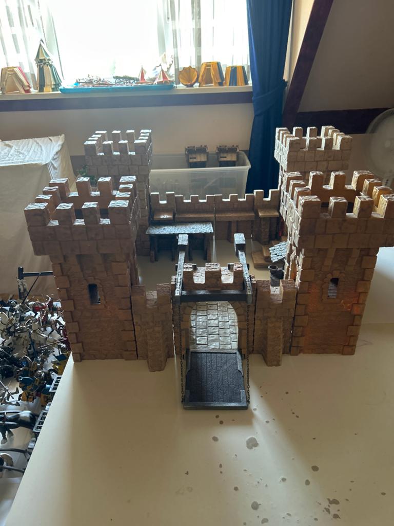 Groot Schleich kasteel met ophaalbrug en accessoires, Ophalen of Verzenden, Gebruikt, Overige merken