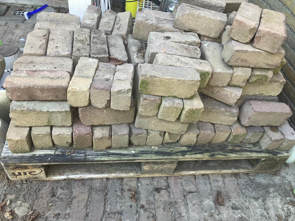 Gratis af te halen in St Willebrord, Ophalen, Gebruikt, Beton, Klinkers