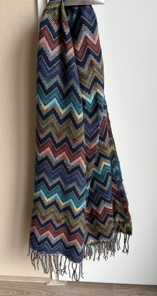Sjaal ZIGZAG, Ophalen of Verzenden, Gedragen, Maat 46/48 (XL) of groter, Sjaal
