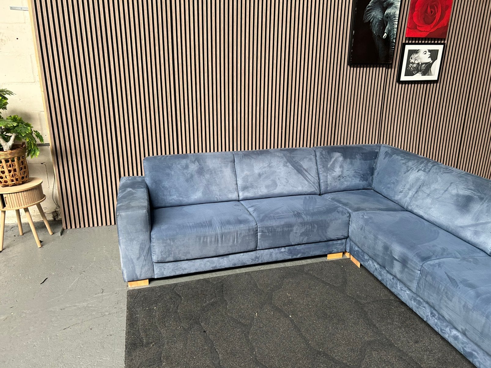 GRATIS LEVERING VELVET HOEKBANK 260X260 GEREINIGD, 250 tot 300 cm, Velvet blauw, Hoekbank, Ophalen of Verzenden