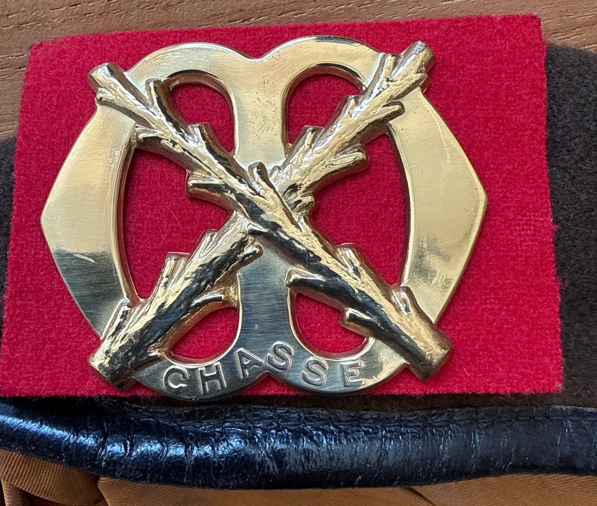 Baret Landmacht met embleem Chasse, Verzamelen, Militaria | Algemeen, Landmacht, Helm of Baret, Nederland, Ophalen of Verzenden