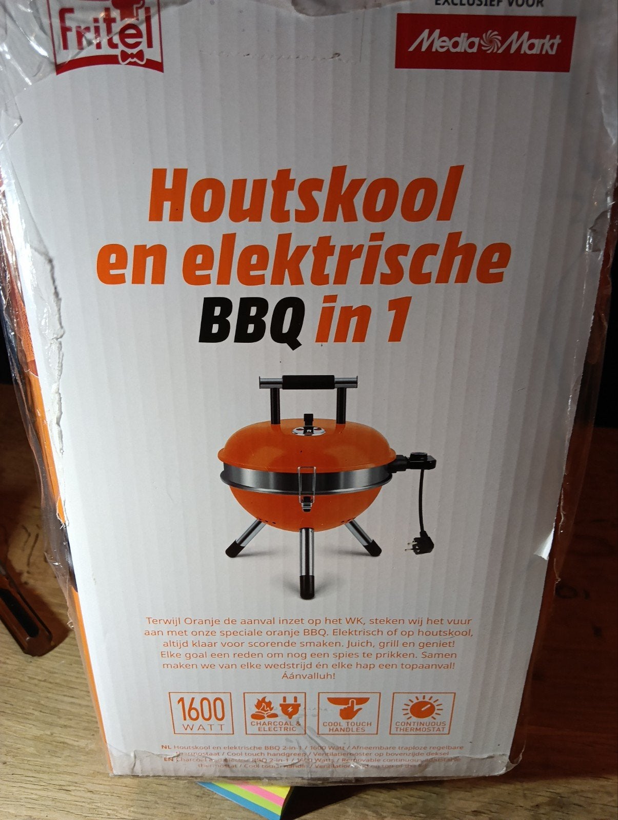 Nieuwe 2 in 1 BBQ, elektrisch en houtskool €20, Ophalen of Verzenden, Nieuw, Fritel