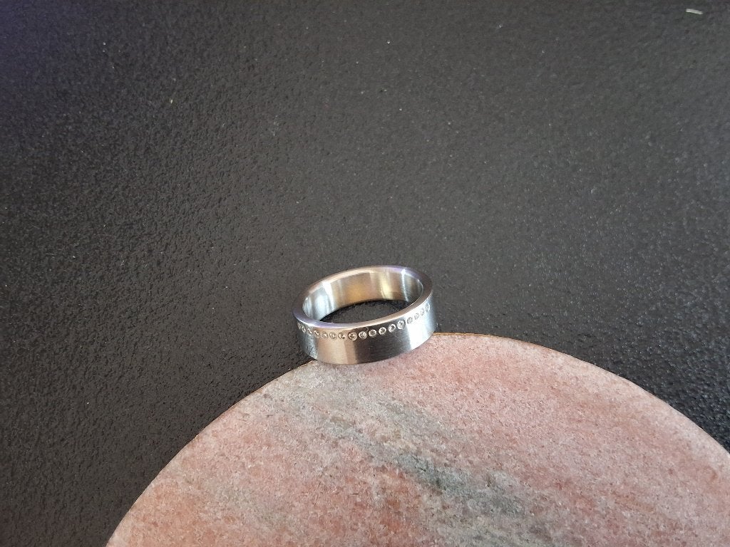 Xen ring met 17 briljant geslepen diamantjes, Sieraden, Tassen en Uiterlijk, Ophalen of Verzenden, Zo goed als nieuw, 17 tot 18