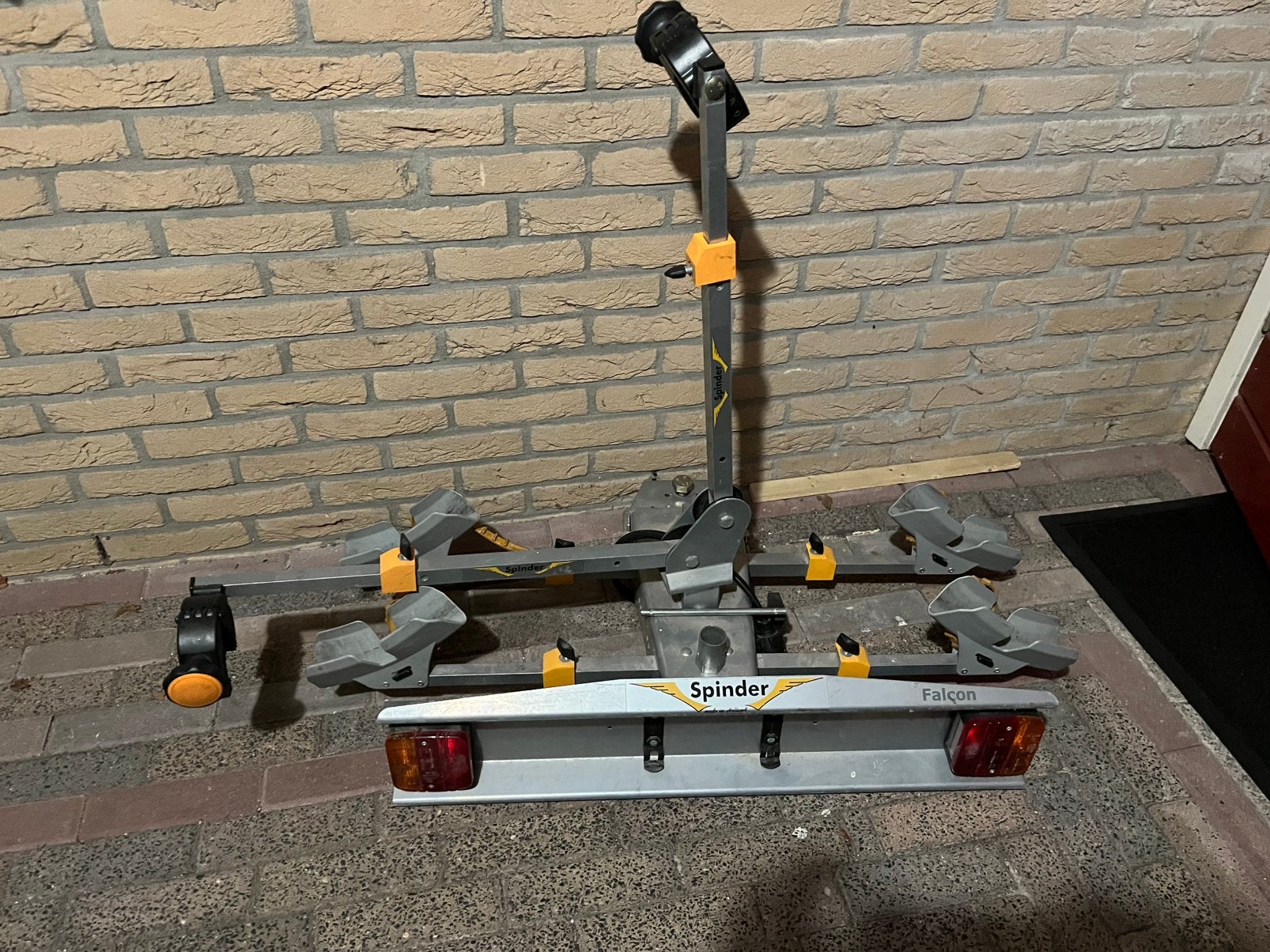 Fietsendrager Spinder type falcon, Ophalen, Gebruikt, Trekhaakdrager