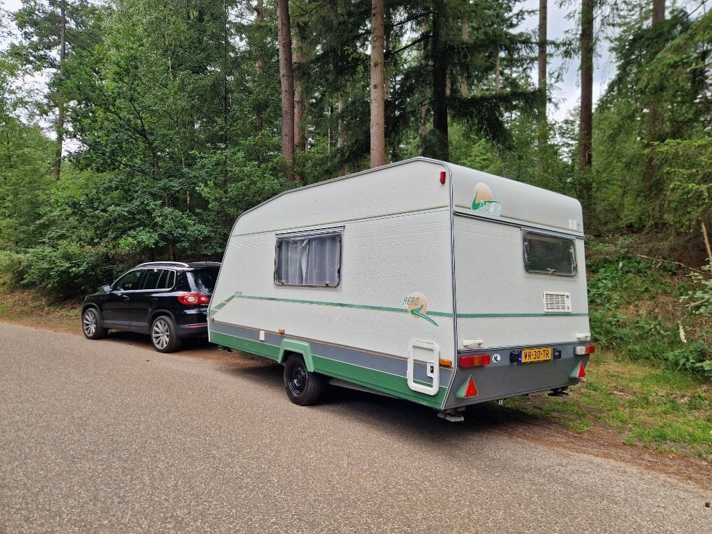 Super frisse Delta 4600MD Aero met nieuwe voortent!, Caravans en Kamperen, Uitbouw voortent, Treinzit, Particulier, 4 tot 5 meter