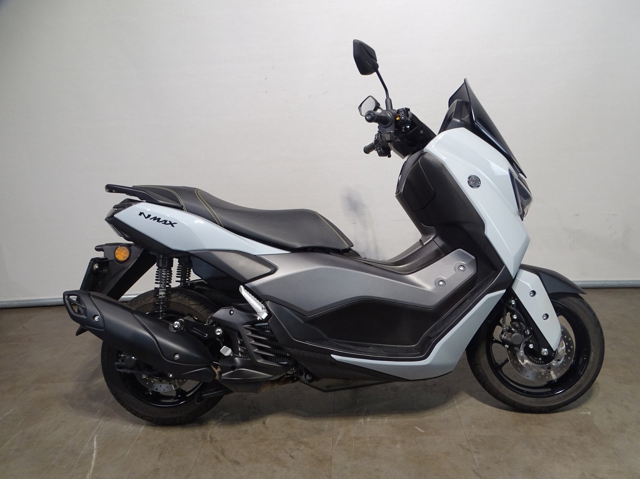 Yamaha NMAX 155, Scooter, 11 kW of minder, Gebruikt, Bedrijf