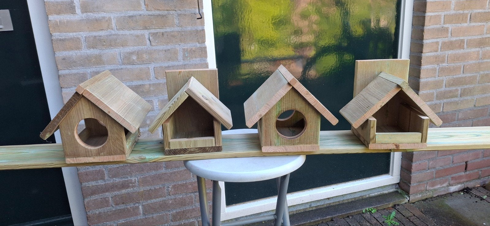 Handgemaakte voederhuisjes en nestkastjes voor kleine vogels, Tuin en Terras, Ophalen, Nieuw