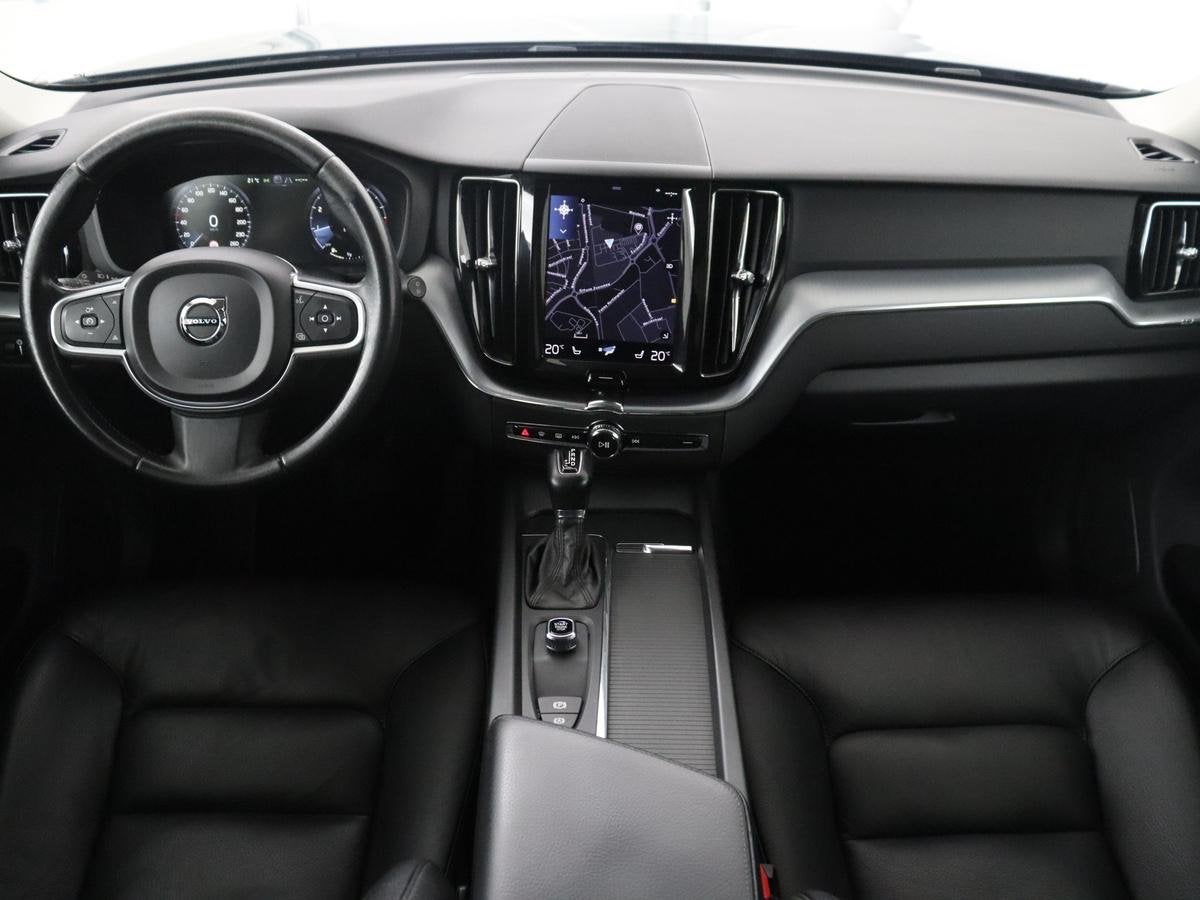 Volvo XC60 2.0 T5 Momentum | Trekhaak | Navigatie | Stoelver, Auto's, Automatische klimaatregeling, Gebruikt, Euro 6, 4 cilinders