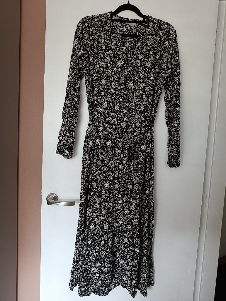 Zwarte Zusss bloemenjurk met lange mouwen - Onder de knie- L, Kleding | Dames, Meerkleurig, Maat 42/44 (L), Ophalen of Verzenden