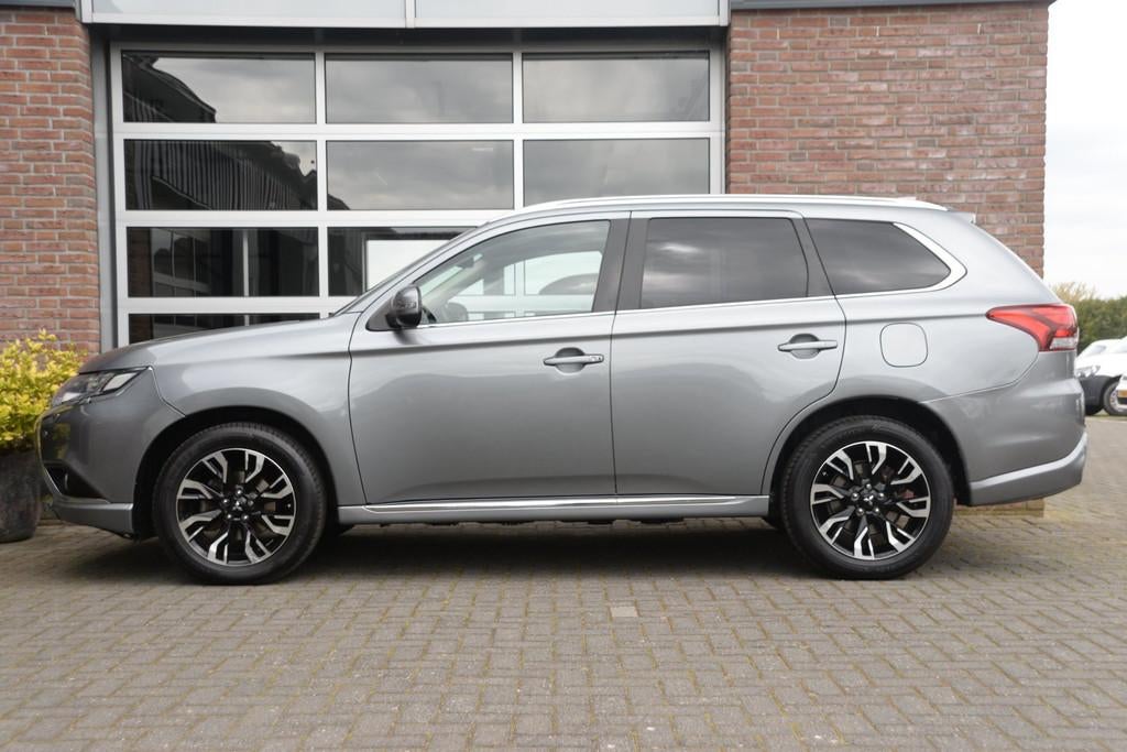 Mitsubishi Outlander 2.0 PHEV instyle | Camera | Navi | Trek, 1998 cc, Euro 6, 4 cilinders, 1820 kg