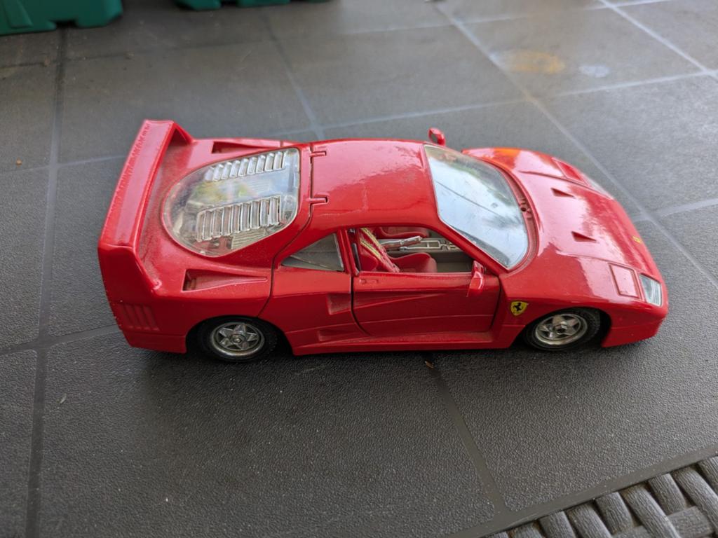 Burago Ferrari F40 schaalmodel 1:24, Ophalen of Verzenden