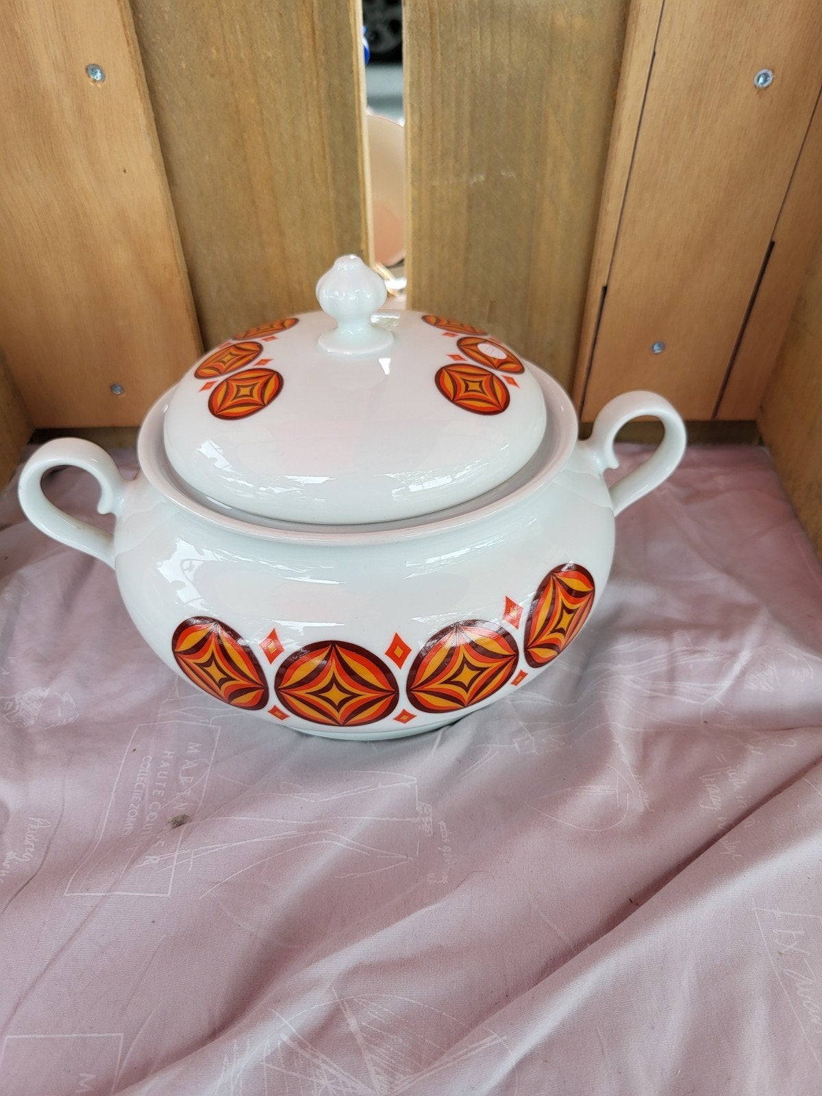 Vintage soepterrine met retro patroon, Huis en Inrichting, Keuken | Servies, Ophalen of Verzenden