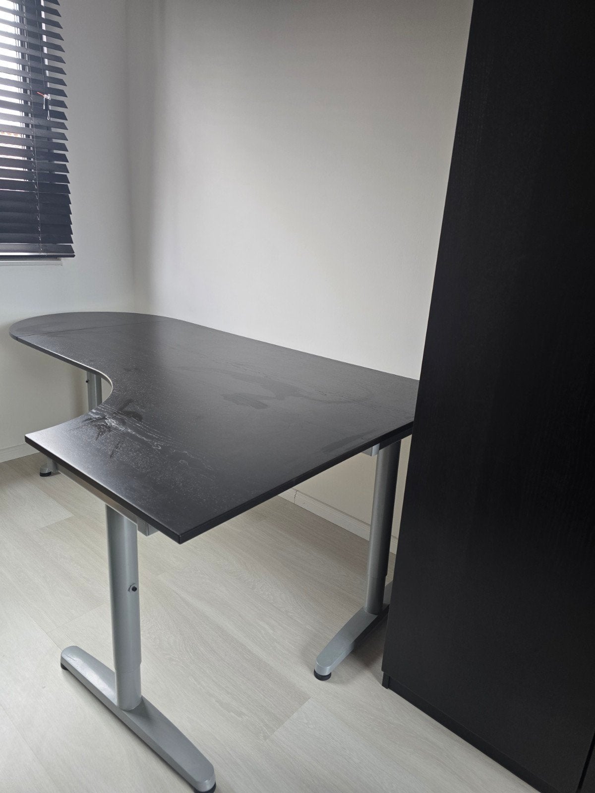 Galant Hoekbureau IKEA 200cm 120cm zwart verstelbaar, Ophalen, In hoogte verstelbaar, Zo goed als nieuw