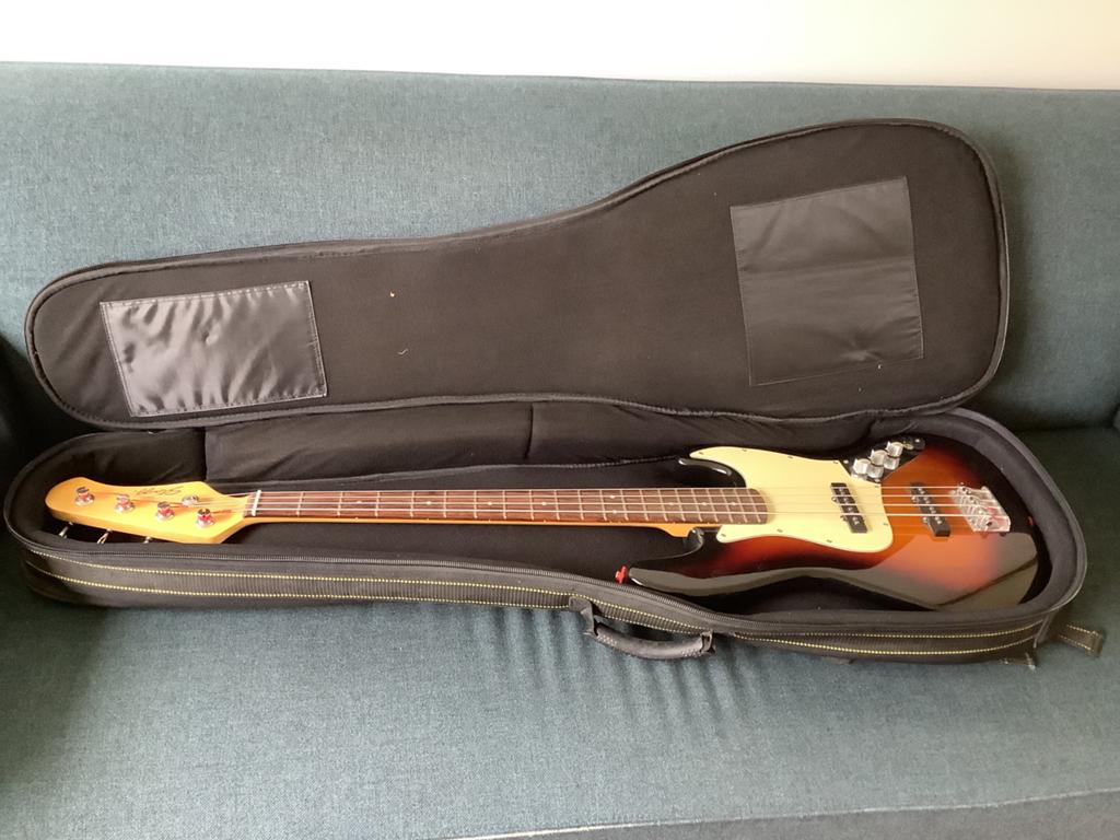Stagg basgitaar, Ophalen, Gebruikt, Elektrisch