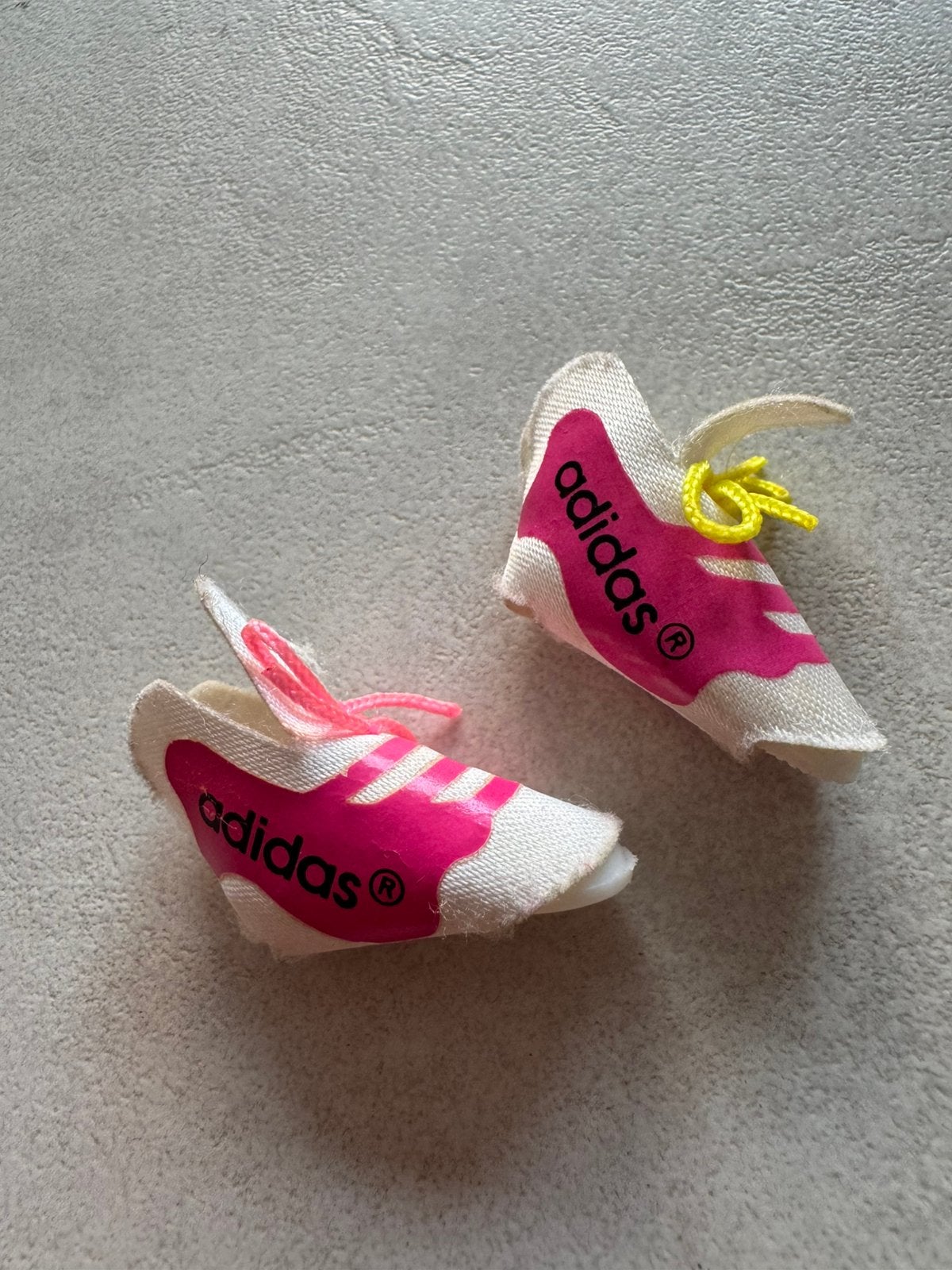 Barbie adidas gympjes jaren 90, Verzamelen, Poppen, Ophalen of Verzenden, Gebruikt, Accessoires