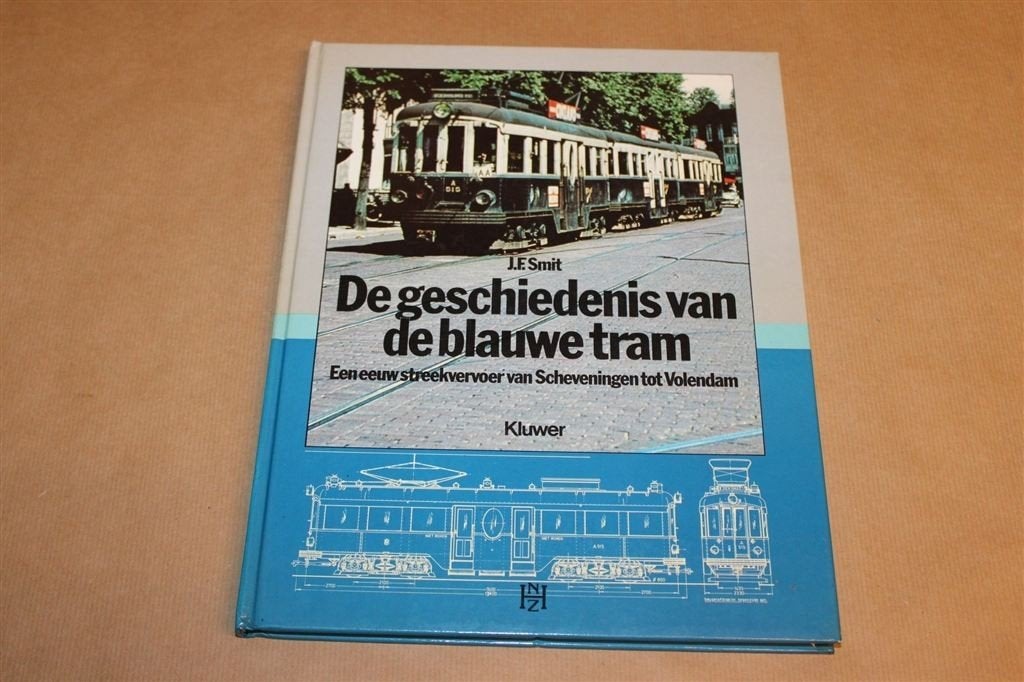 De Blauwe Tram — Een Eeuw Streekvervoer in Holland, Boeken, Ophalen of Verzenden, Gelezen, Tractor en Landbouw