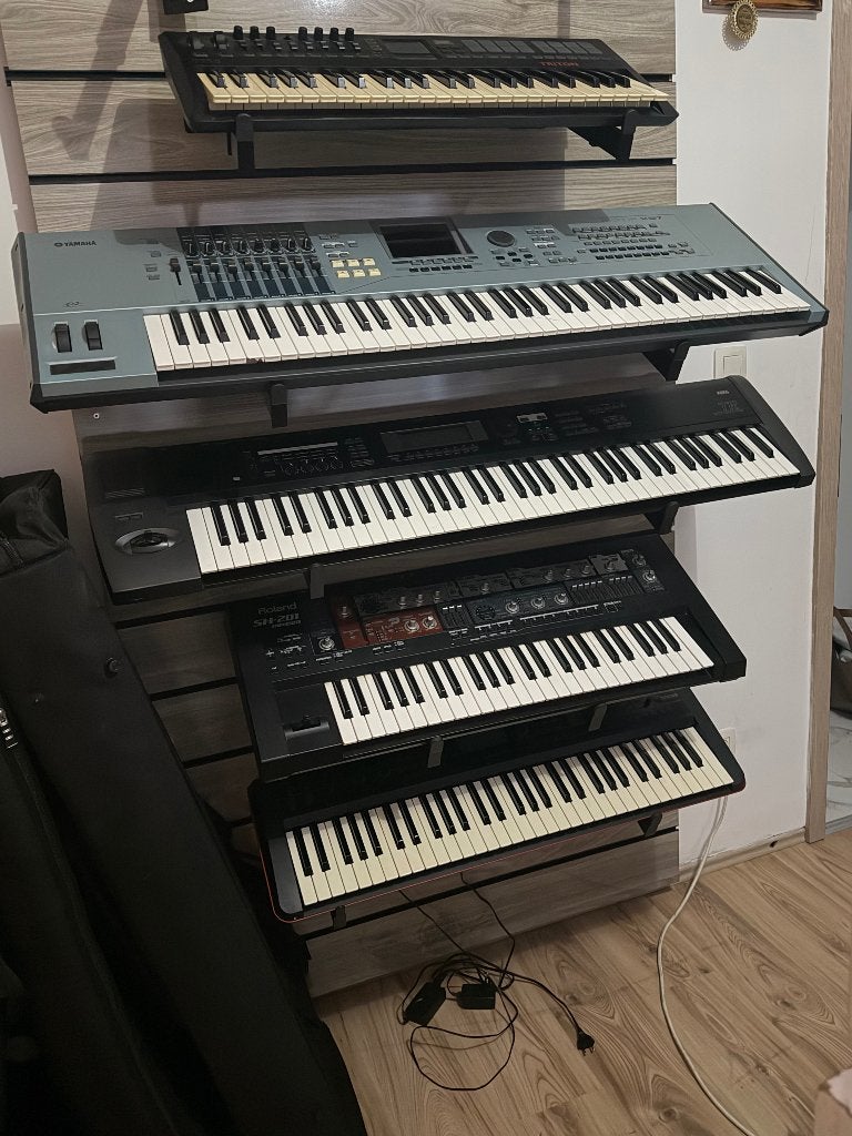 Verschillende synthesizers Met Garantie, Gebruikt, Overige aantallen, Met midi-aansluiting, Ophalen