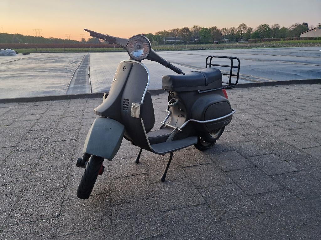 Vespa PK 50 rat look , oldtimer / klassieke vespa pk50 XL, Fietsen en Brommers, Ophalen, Overige merken