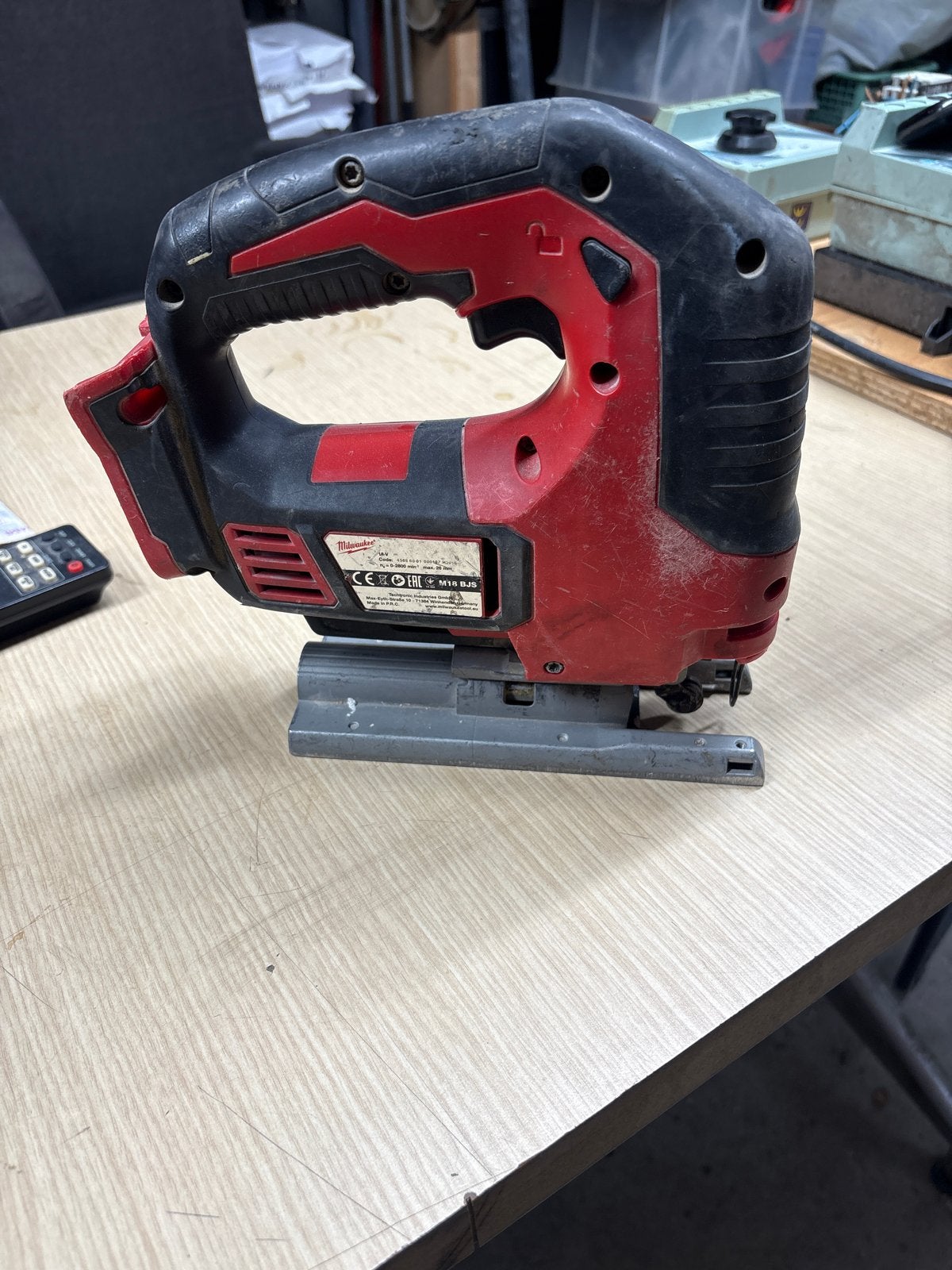 Milwaukee M18 BJS Decoupeerzaag - Gebruikt, D, Gebruikt, Decoupeerzaag, Ophalen of Verzenden