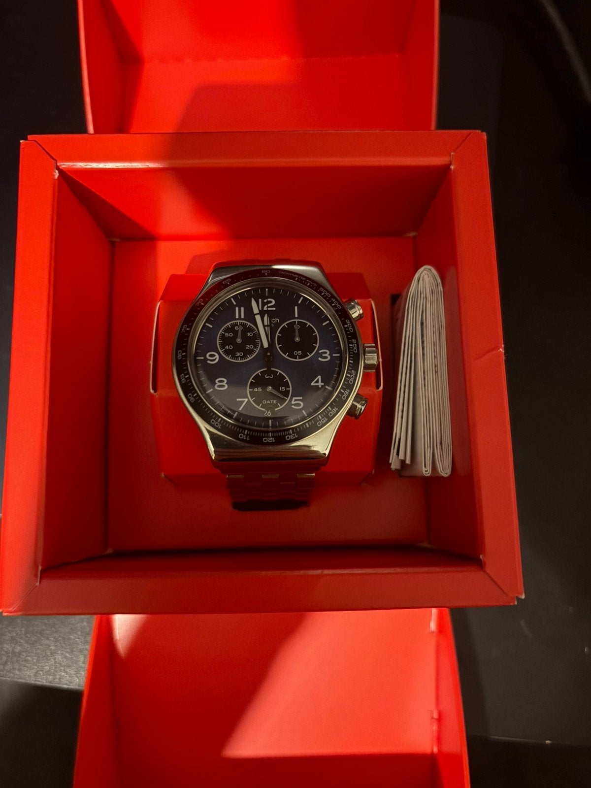 Swatch Boxengasse Chronograph Blauw/Staal Compleet met Doos, Staal, Polshorloge, Swatch, Ophalen of Verzenden