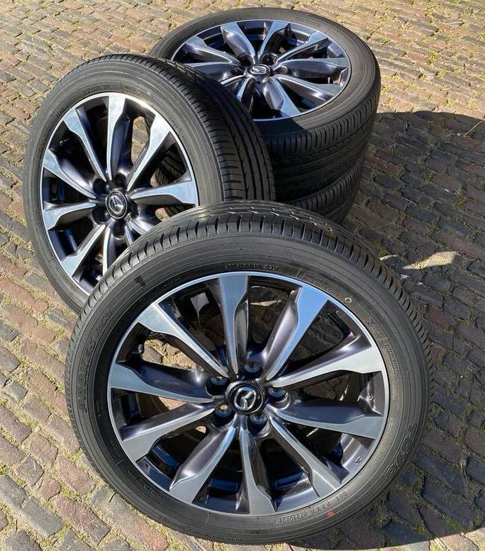 18” Mazda CX3 velgen + TPMS + 215/50 R18 banden (6-7 mm), 18 inch, 215 mm, Banden en Velgen, Ophalen of Verzenden
