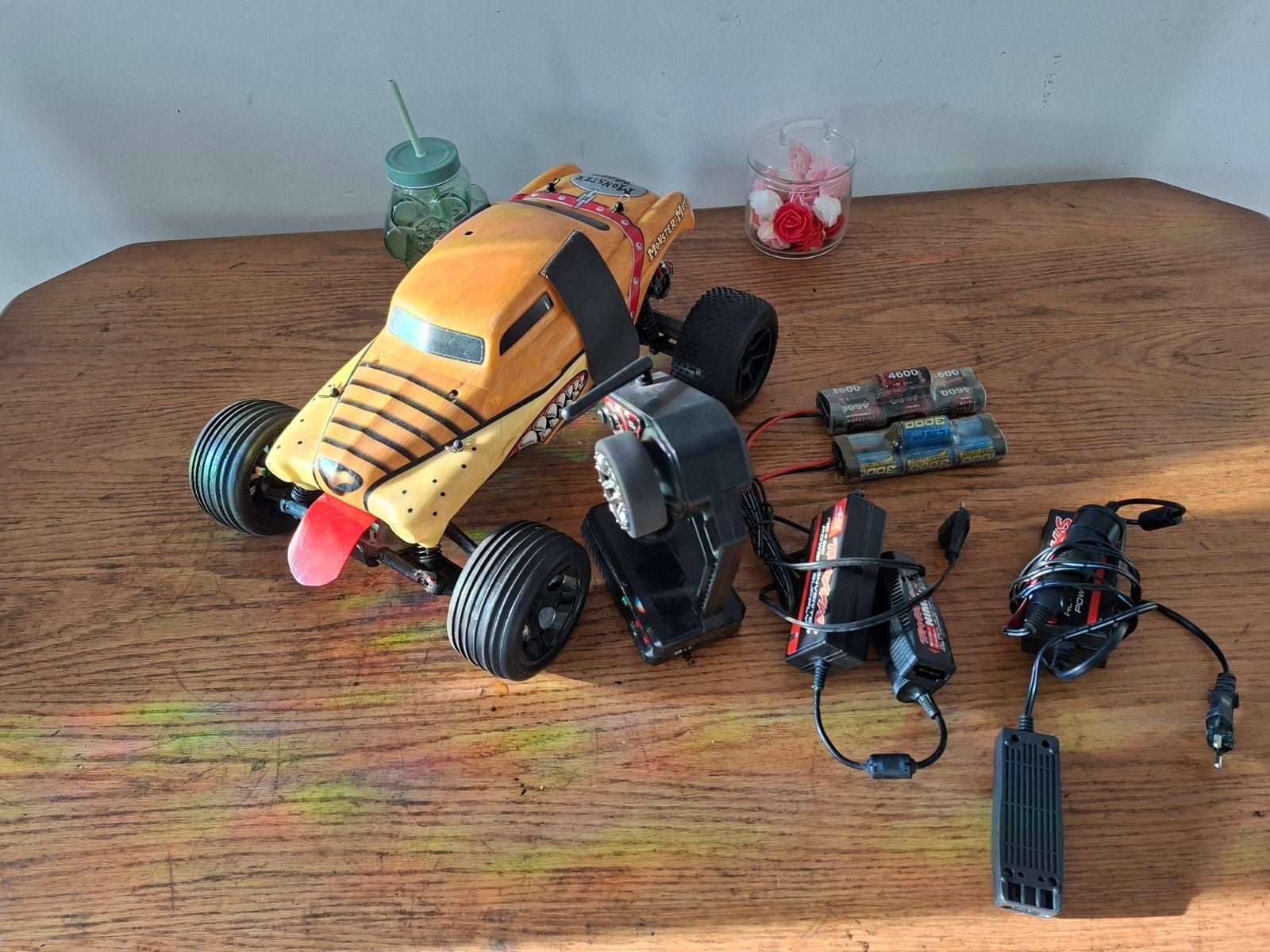 Traxxas Monster Mutt RC Auto met Afstandsbediening en Accu's, Gebruikt, Auto offroad, Schaal 1:10, RTR (Ready to Run)