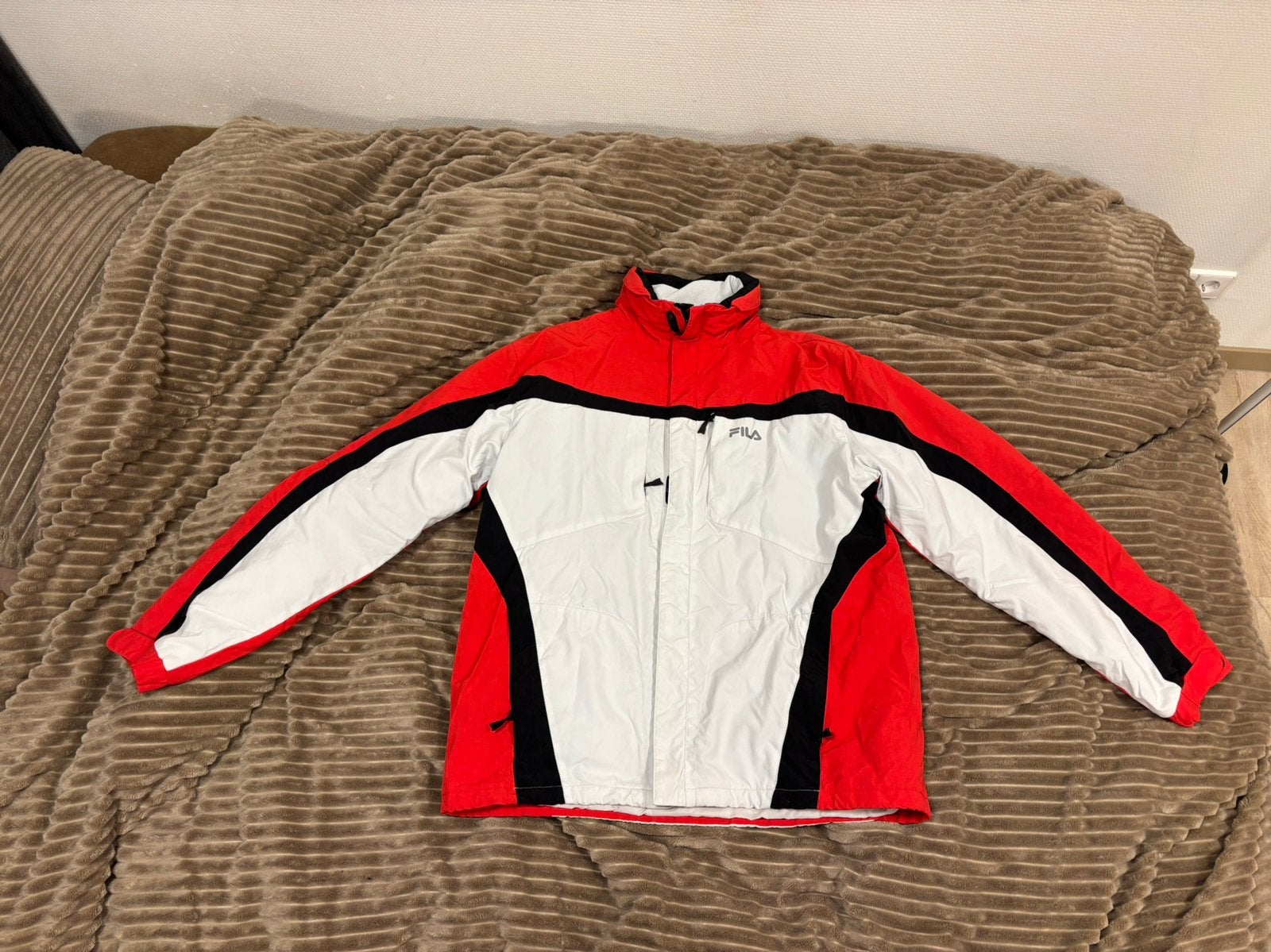 Official Supplier Italian Ski team jas Fila maat XL, Kleding | Heren, Jassen | Winter, Ophalen, Zo goed als nieuw, Maat 56/58 (XL)
