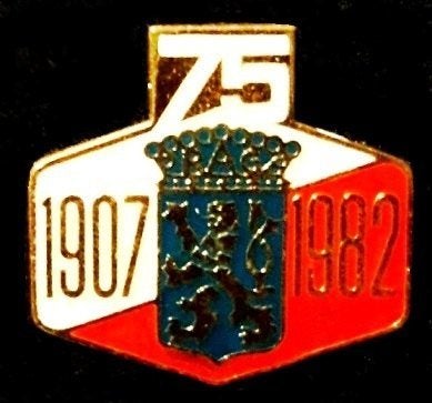 Praga -75- let speld 1907-1982, Verzamelen, Speldjes, Pins en Buttons, Verzenden, Nieuw, Sport, Speldje of Pin