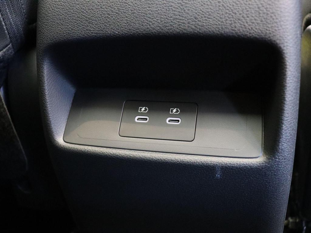Nissan Qashqai 158pk MHEV Xtronic N-Connecta | Trekhaak | Pi, 1800 kg, Euro 6, 4 cilinders, Leder en Stof