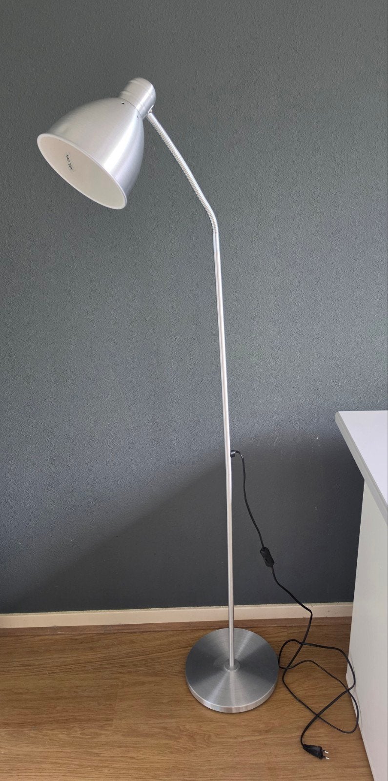 IKEA Lersta Vloerlamp - Zilverkleurig, verstelbaar, Ophalen, Gebruikt, Modern, functioneel, 100 tot 150 cm