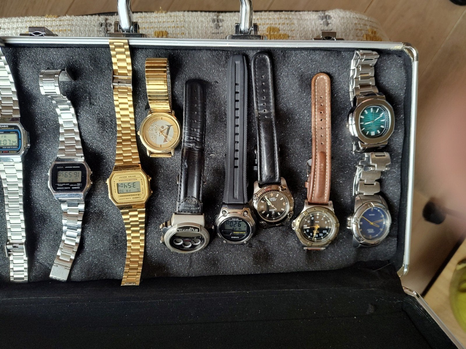 diverse horloge,s bieden per stuk, Ophalen, Overige materialen, Overige merken