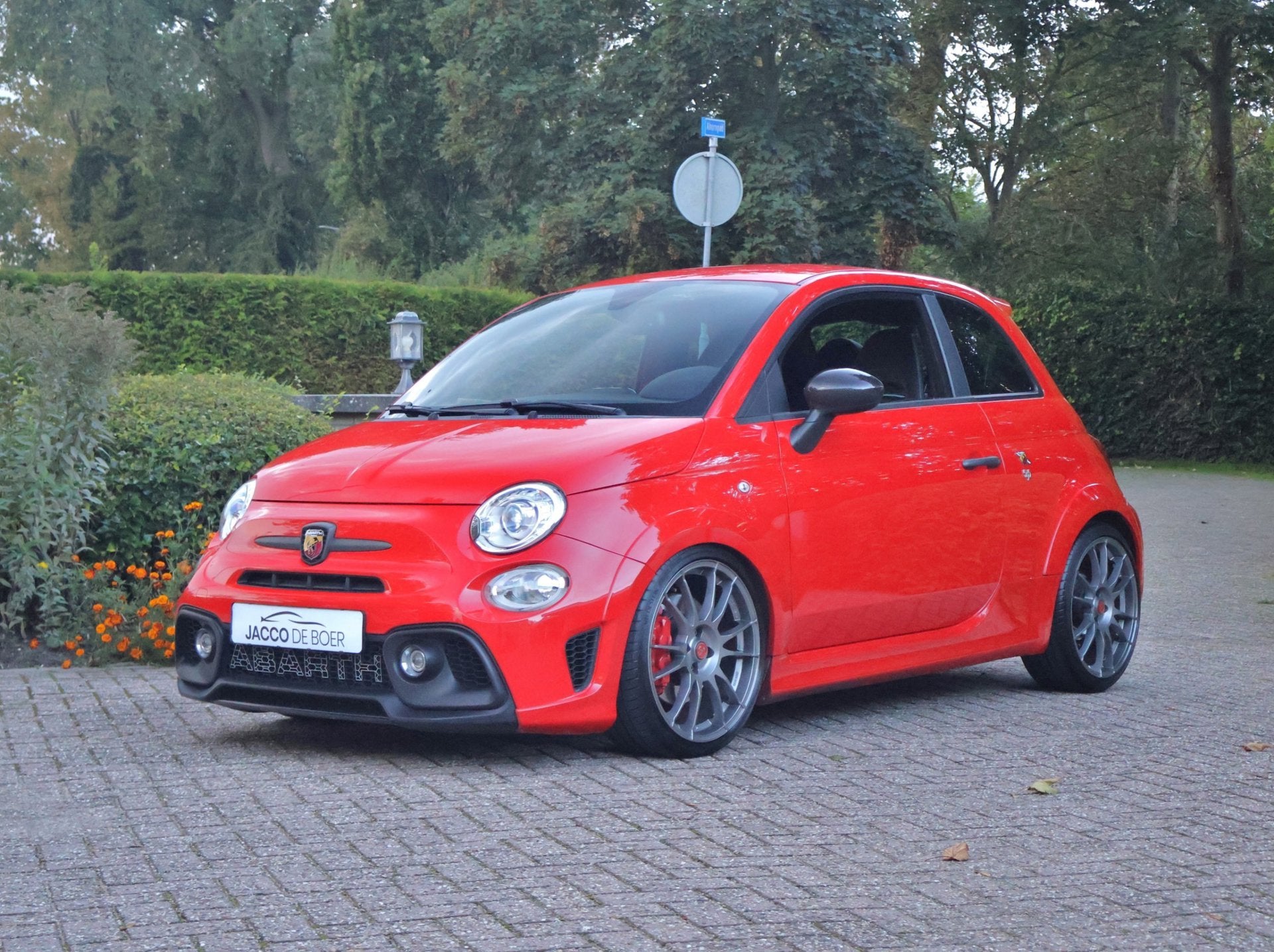 Fiat 500 1.4 T-Jet Abarth Competizione 180pk Sabelt-Carbon-B, Auto's, Voorwielaandrijving, Dealer onderhouden, Origineel Nederlands
