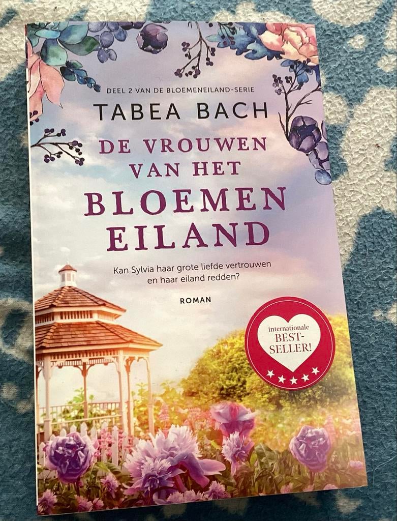 De Vrouwen van het Bloemeneiland - Tabea Bach (Roman), Ophalen of Verzenden, Nieuw
