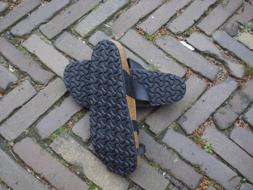 MAYARI BIRKENSTOCK ZWART 42 NU GRATIS VERZENDING PER POST, Kleding | Dames, Schoenen, Slippers, Verzenden, Zwart, Nieuw