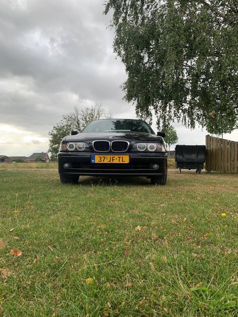 BMW 5-Serie 2.2 I 520 AUT 2002 Zwart, Auto's, BMW, Achterwielaandrijving, Zwart, 170 pk, Sedan